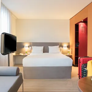 4* فندق أجنحة نوفوتيل Centre